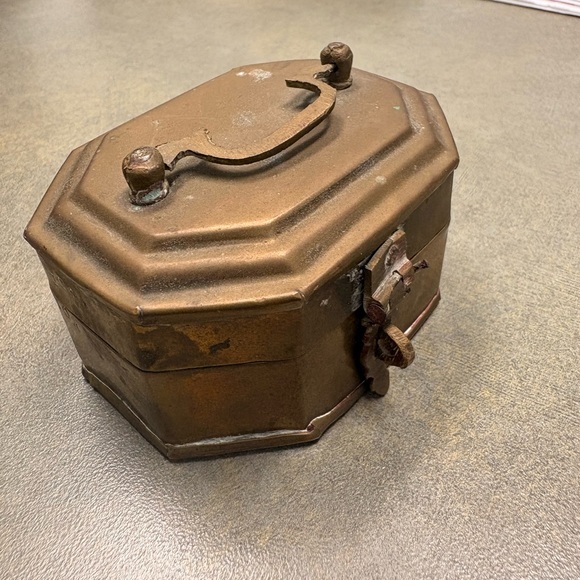 Octagonal Brass Trinket Box - Picture 3 of 10